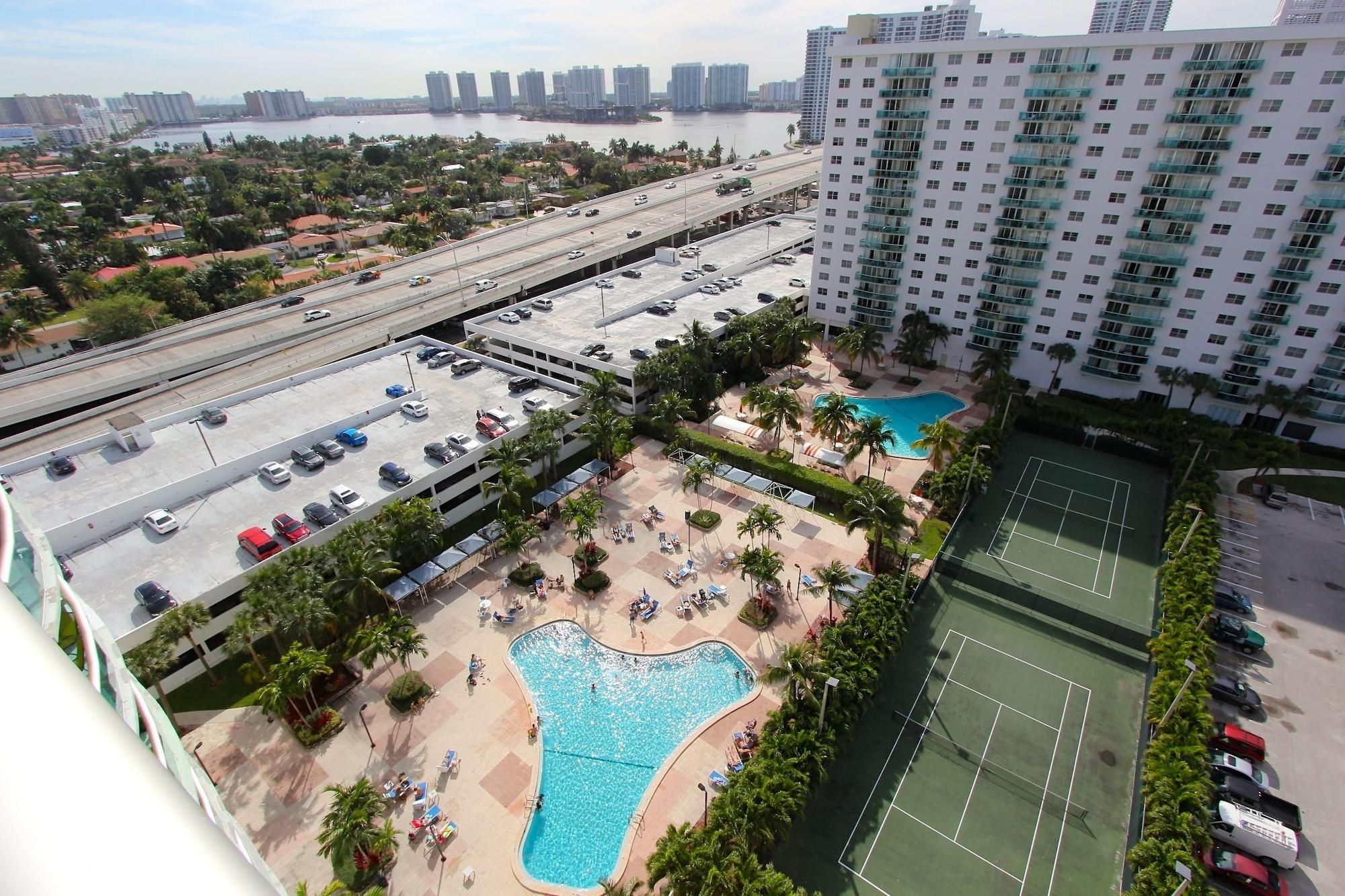 Ocean Reserve Sunny Isles Beach Exterior foto